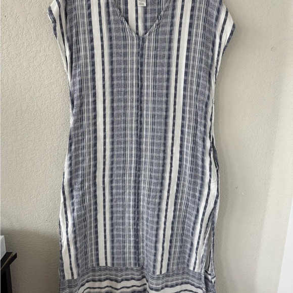 Tommy Bahama Dresses & Skirts - Tommy Bahama Blue and White Striped Dress with Pockets